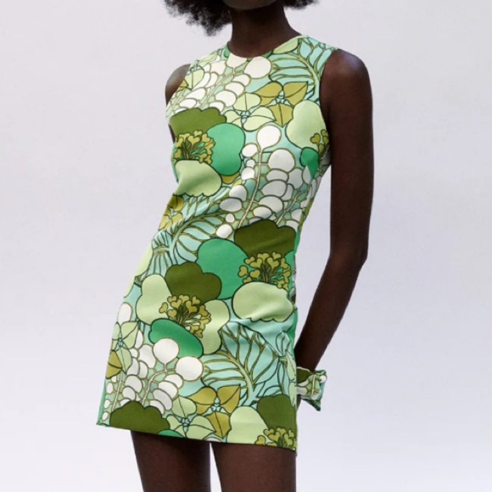 Zara Mod Print Green Floral Mini Dress with Back Cutout Size XS